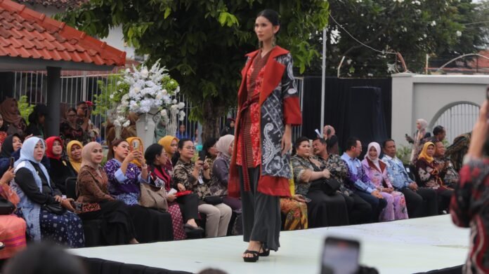 Launching dan Lelang Mahakarya Lapas Perempuan Semarang bertempat di Lapas Perempuan Klas IIA Wanita Semarang, Senin (22/12/2025). (Foto : Dok Pemkot Semarang)