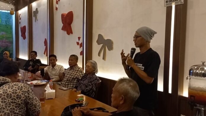 Rfleksi almarhum Dr. Triyono Lukmantoro dosen Fakultas Ilmu Sosial dan Ilmu Politik Universitas Diponegoro, di Pleburan, Kota Semarang, Senin (29/12/2025). (Foto:Kamal)