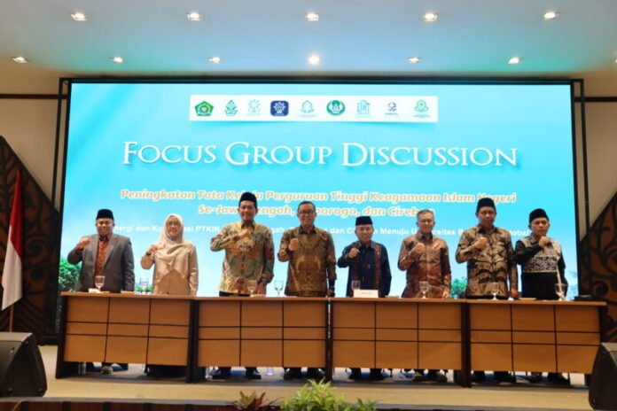 UIN Walisongo Semarang menjadi tuan rumah Focus Group Discussion (FGD) Peningkatan Tata Kelola Perguruan Tinggi Keagamaan Islam Negeri (PTKIN) se-Jawa Tengah, Ponorogo, dan Cirebon. (Foto : Dok UIN Walisongo Semarang)