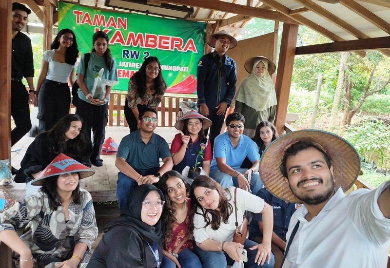 JGU India 1 Foto Selfie JGU India