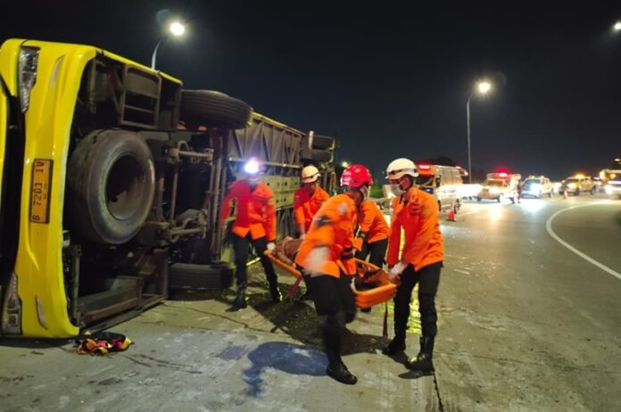 Kecelakaan Bus Tol Krapyak