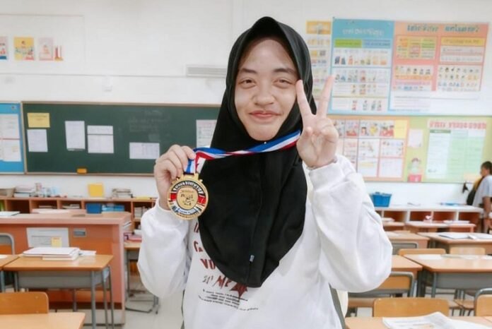 Prestasi membanggakan kembali ditorehkan siswa MTsN 02 Brebes. Athalia Aqila Zahirah,