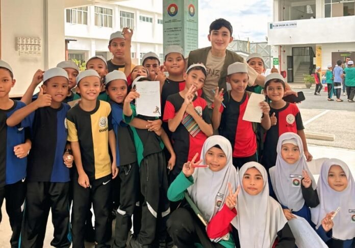 Arif Hidayat pengabdian di sekolah rendah Al-Itqan Penang, Malaysia