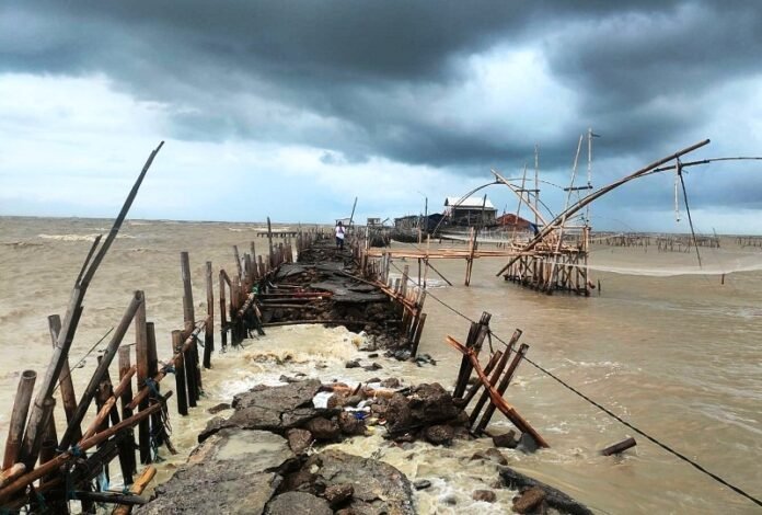 Jalan Bedono Sayung Demak Putus