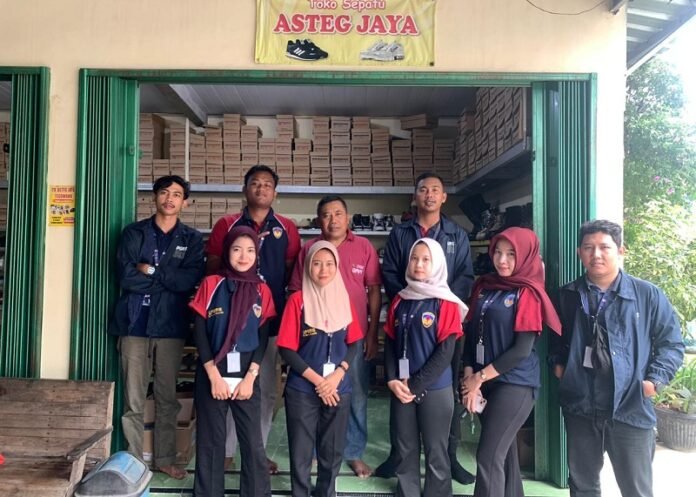 KKN UPGRIS Toko Sepatu