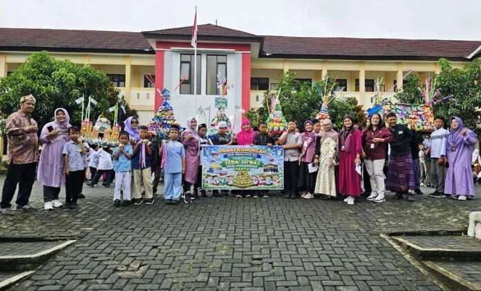 Pawai Gunungan SD Ngaliyan