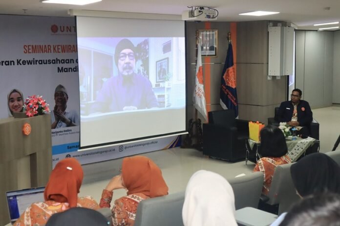 Andy F noya Seminar Kesehatan Universitas Telogorejo