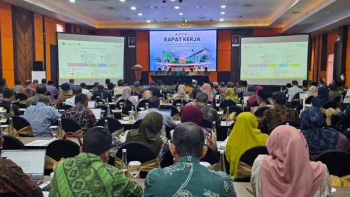 Universitas Islam Negeri (UIN) Walisongo Semarang menyelenggarakan Rapat Kerja (Raker) pada 21–23 Januari 2026 di kota Surabaya. (Foto : Dok UIN Walisongo Semarang)