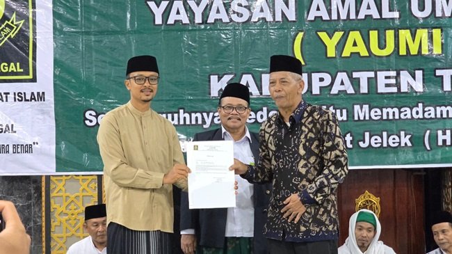 YAUMI Tegal ketika salurkan dana sodaqoh YAUMI Tegal ketika salurkan dana sodaqoh