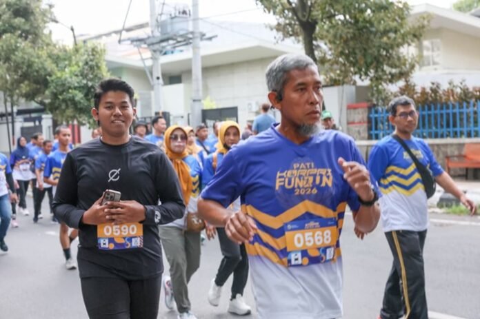 Sekda Jateng Sumarno ketika ikuti fun run 5K Pati Korpri