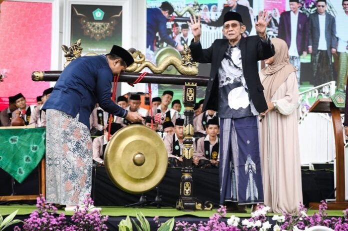 wagub jateng taj yasin