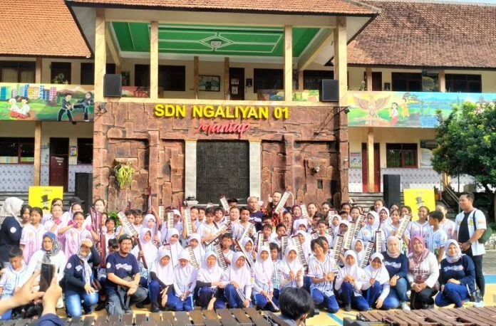 marching band SD Ngaliyan 1