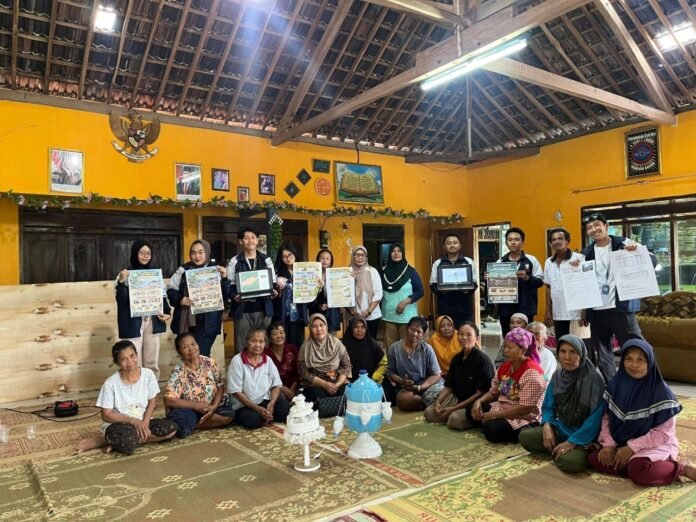 sosialisasi pemanfaatan limbah plastik KKN UNDIP