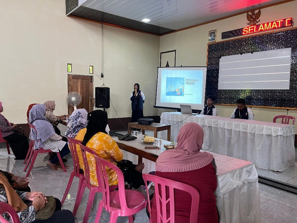 Modernisasi UMKM KKN UNDIP