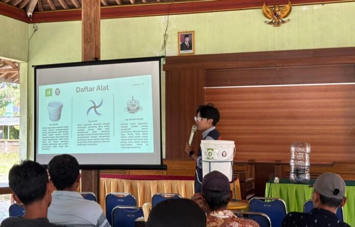 pengadaan alat produksi pupuk KKN UNDIP