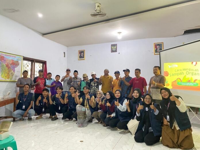 KKN UIN WS workshop pembuatan pupuk kompos