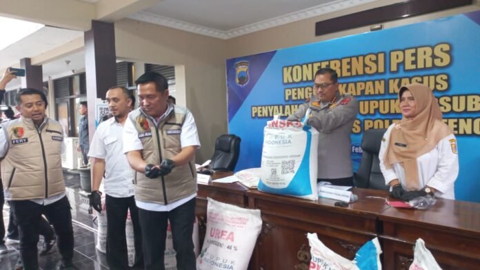 Konferensi pers kasus penyalahgunaan pupuk bersubsidi di kantor Dirreskrimsus Polda Jateng, Rabu (4/2/2026). (Foto:Kamal)