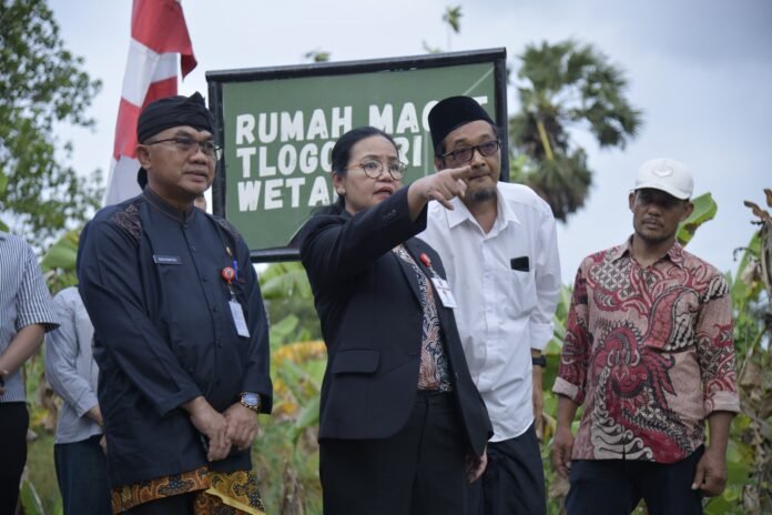 Wali Kota Semarang, Agustina Wilujeng Kamis (5/2/2026) meresmikan Tempat Pembuangan Sampah (TPS) Bugen yang berlokasi di Kelurahan Tlogosari Wetan, Kecamatan Pedurungan. (Foto : Dok Pemkot Semarang)