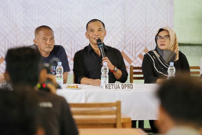 Ketua DPRD Jateng Sumanto saat membuka Focus Group Discussion (FGD) 