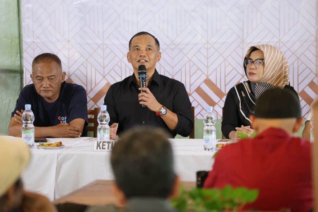 Ketua DPRD Jateng Sumanto saat menghadiri kegiatan reses di Kabupaten Karanganyar, belum lama ini. (Foto : Dok DPRD Jateng)