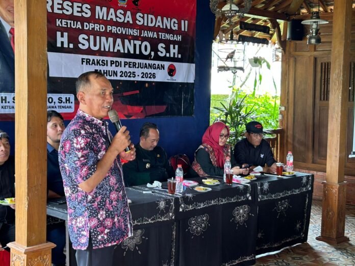 Ketua DPRD Jateng Sumanto saat menggelar Reses Penyerapan Aspirasi Masyarakat di Resto Omah Joglo, Kabupaten Karanganyar, Kamis, 12 Februari 2026. (Foto : Dok DPRD Jateng)