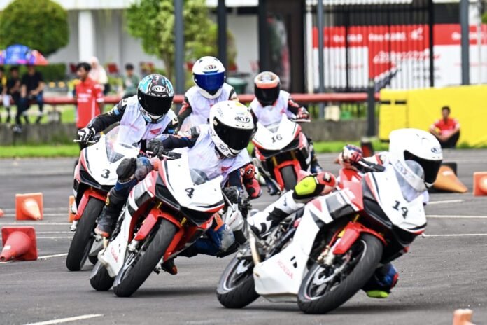 PT Astra Honda Motor (AHM) kembali siapkan talenta balap muda Tanah Air melalui program Astra Honda Racing School (AHRS). (Foto : Dok Honda)