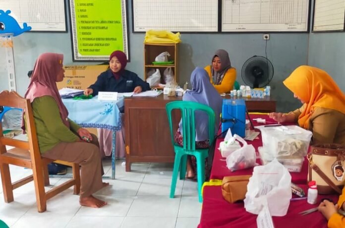 KKN UPGRIS gelar posyandu