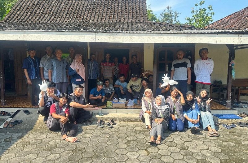 Magot KKN UNS Mahasiswa KKN UNS