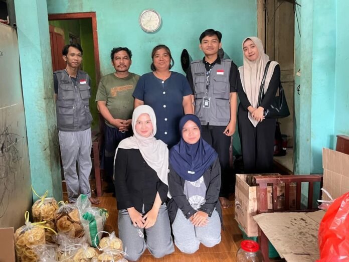 Mahasiswa KKN-MIT UIN WS