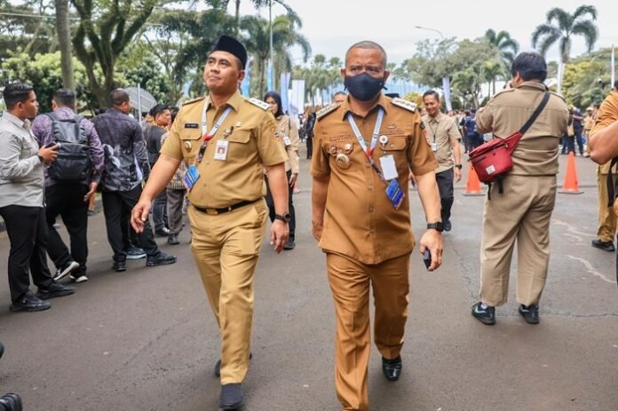 Gubernur Jateng Ahmad Luthfi dan Wagub Jateng Taj Yasin Maimoen ketika menghadiri Rakornas