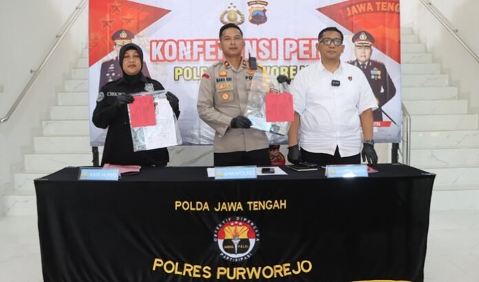 Polres Purworejo ketika gelar kasus pemerasan