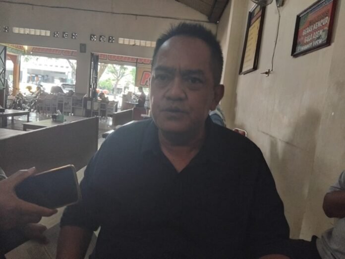 Ketua LAPAAN Jawa Tengah saat memberikan keterangan kepada wartawan.