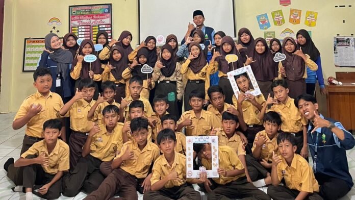 KKN UIN Walisongo sosialisasikan Cerdas digital sejak dini