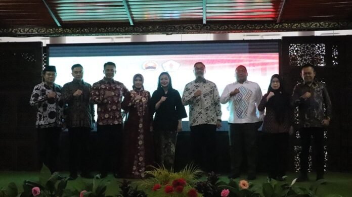 Bupati Brebes ketika pisah sambut Dandim Brebes