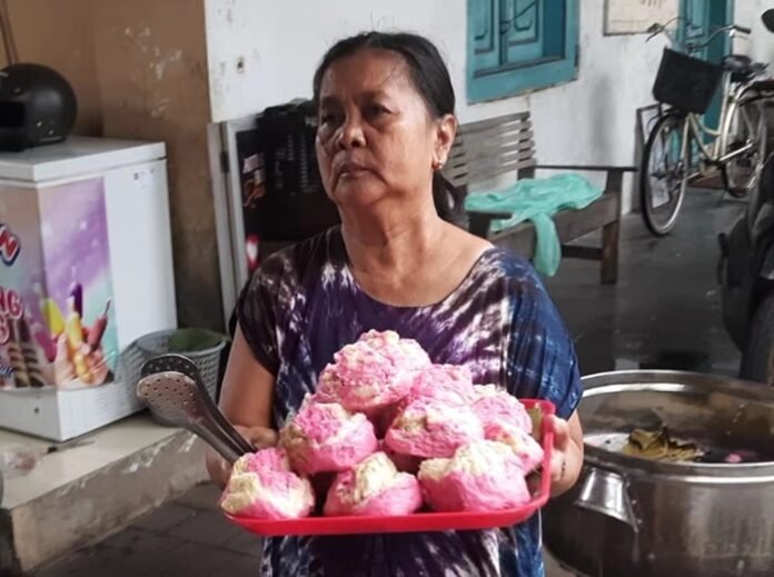 Kue Moho di Pasar Kliwon Solo