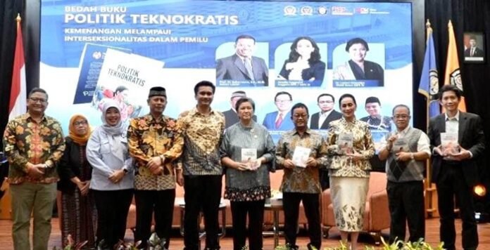 Bedah buku yang digelar Departemen Politik dan Ilmu Pemerintahan FISIP Universitas Diponegoro (Undip) di Kampus Tembalang.