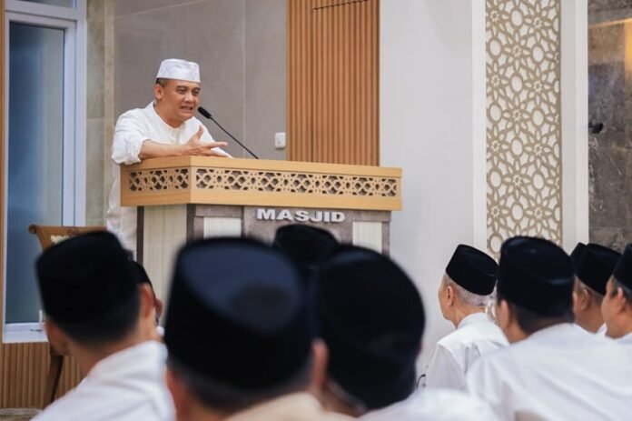 Gubernur Jateng Ahmad Luthfi saat ikuti tarling Ramadan di Masjid At Taqwa Gubernuran