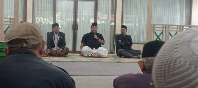 Wabup Tegal ketika buka puasa bersama awak media