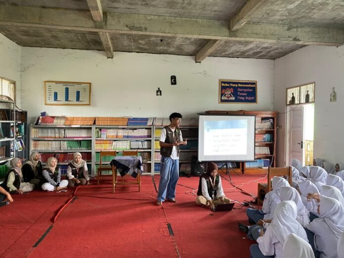 KKN UIN WS Gelar sosilisasi After High School