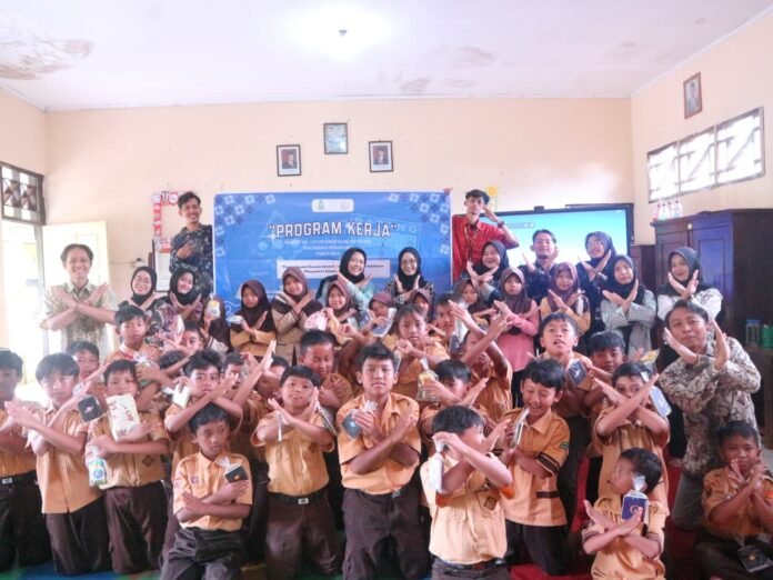 KKN UIN WS pohon anti bullying