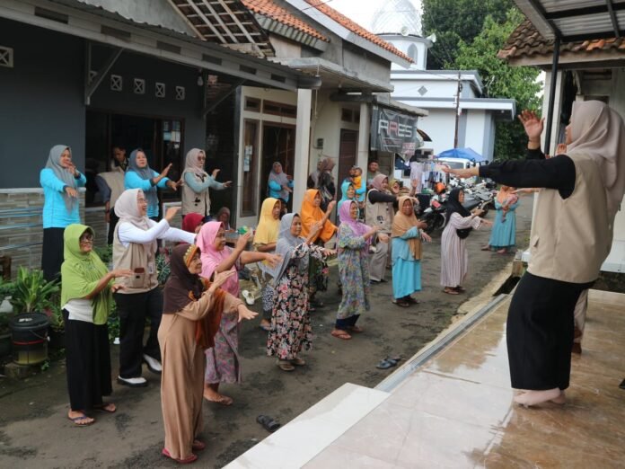 KKKN UIN WS senam anti hipertensi