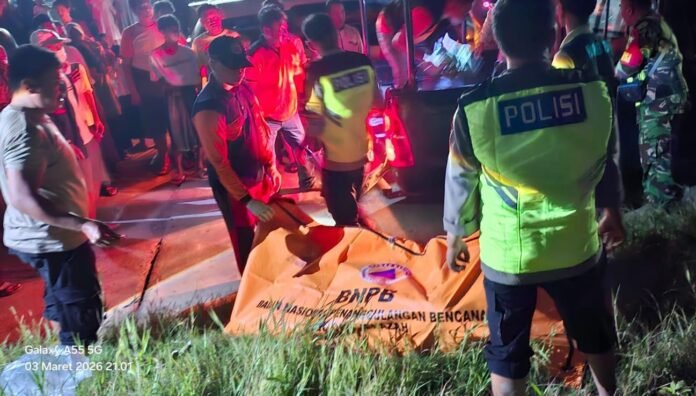 Kapolres Demak AKBP Arrizal Samelino Gandasaputra memberikan arahan kepada Bhabinkamtibmas jajaran Polres Demak di Aula Wicaksana Laghawa terkait peningkatan kewaspadaan dan langkah preventif menjaga kamtibmas selama bulan Ramadan. (Foto: Sam)