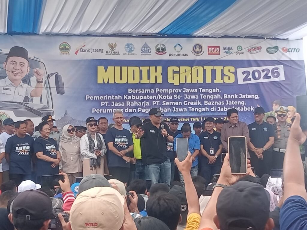 Sebanyak 350 pemudik asal Kota Semarang diberangkatkan dari Taman Mini Indonesia Indah (TMII), Jakarta, Senin (16/3/2026), menuju Terminal Mangkang, Kota Semarang. (Foto : Dok Pemkot Semarang)