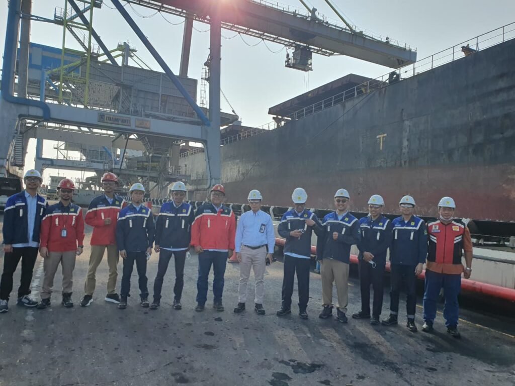 Management Walkdown Inspection di area jetty PLTU Tanjung Jati B. (Foto : Dok PLN)