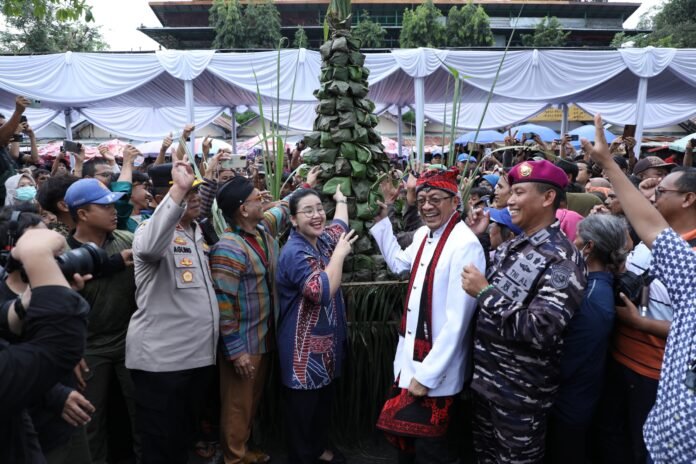 Wali Kota Semarang Agustina Wilujeng menghadiri Ritual & Kirab Budaya “Sesaji Rewanda” Di Desa Wisata Kandri (WLKT). (Foto : Dok Pemkot Semarang)