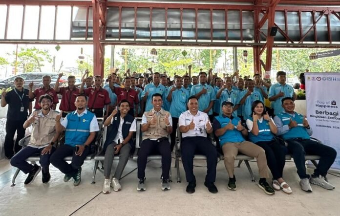 PLN Semarang berbagi di bulan ramadan