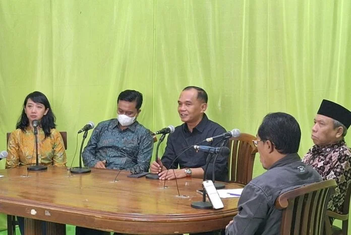 Ketua DPRD Jateng SUmanto