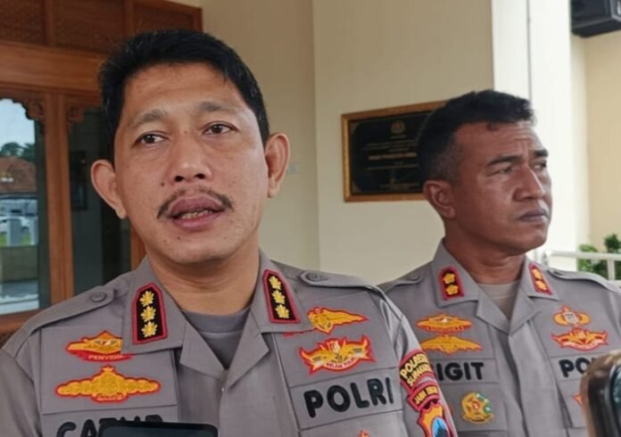 Kapolresta Surakarta Kombes Pol Catur Cahyono Wibowo saat memberikan keterangan kepada wartawan.