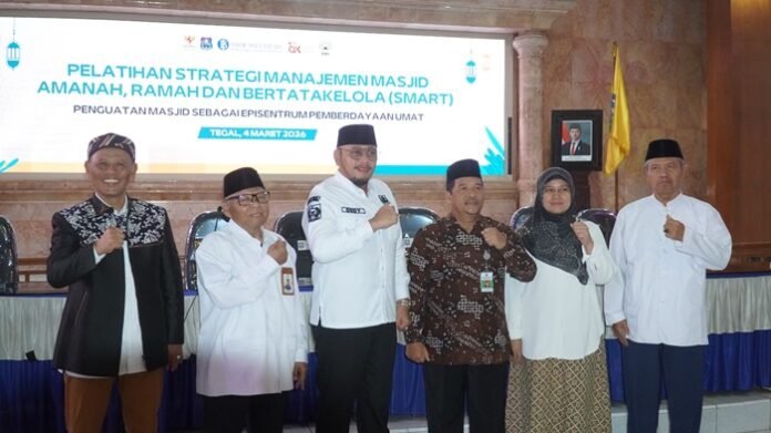 Wali Kota Tegal ketika membuka pelatihan