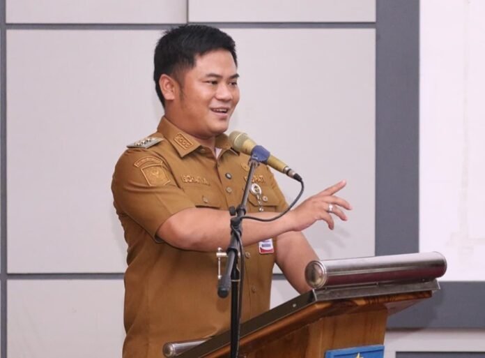 Bupati Ischak Maulana Rohman